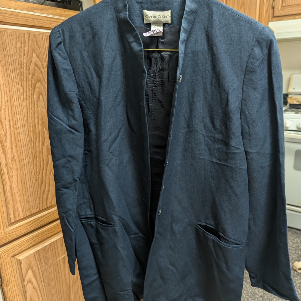 Casual Corner Men’s Navy Lightweight Open-Front Jacket
